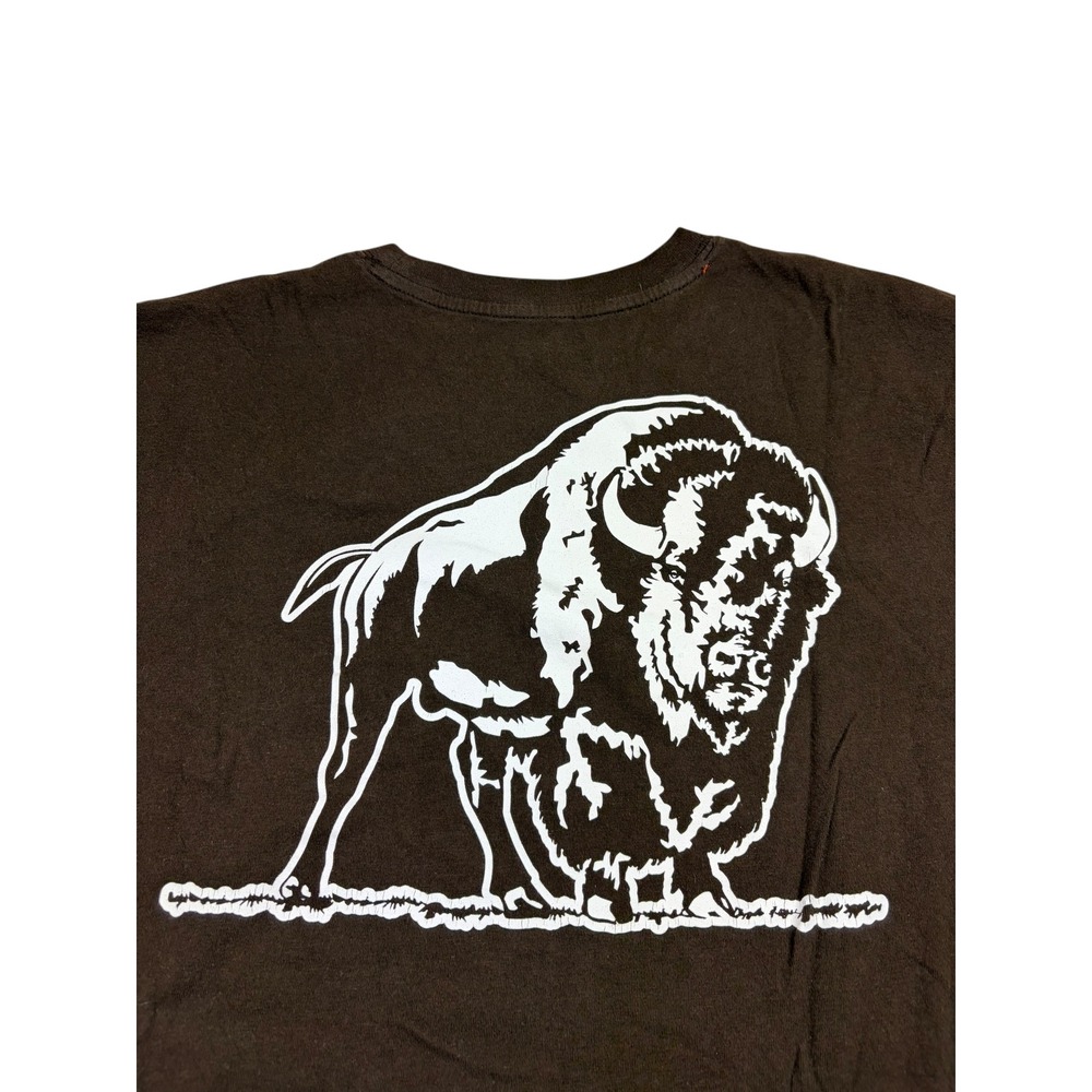 Buffalo Trace Distillery Mens Brown Graphic Pocket T-Shirt Size M Bourbon Tee